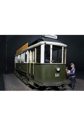 Miniart Avrupa Tramvayı Mürettebat Ve Yolcular