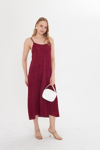 Gülkurusu Kadın Askılı Piliseli Elbise Bordo