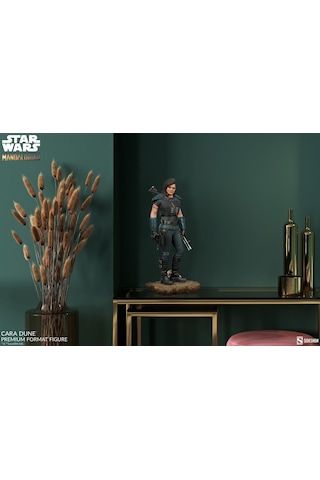 Sideshow Collectibles Cara Dune Premium Format Figure 300789 / Star Wars / The Mandalorian