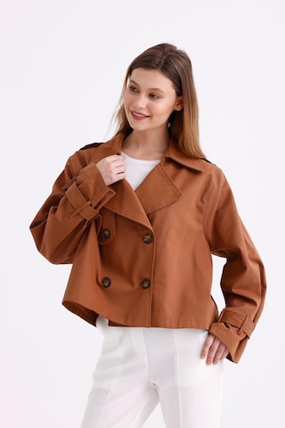 Pastelastore %100 Pamuk Gabardin Astarlı Oversize Geniş Kalıp Kadın Crop Kısa Trençkot 1122 Taba