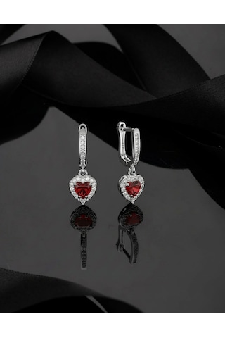 925 Ayar Lal Taşlı Rodyum Pırlanta Işıltılı Sallantılı Kalp Gümüş Küpe Gümüş