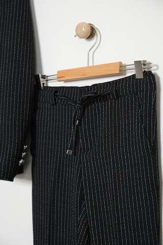 Erkek Çocuk Ceket Gömlek Pantolon Papyonlu Takım Elbise Te.1001y Siyah