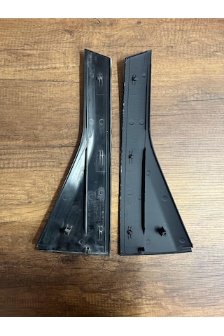 Honda Jazz Arka Kapı Direk Dış Kaplama Bakaliti -