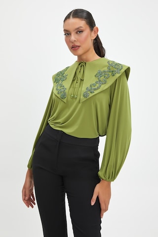 Parıltılı İşlemeli Zarif Yaka Tasarımlı, Balon Kollu Şık Bluz - Özel Günler Ve Günlük Kullanım İçin İdeal Yeşil
