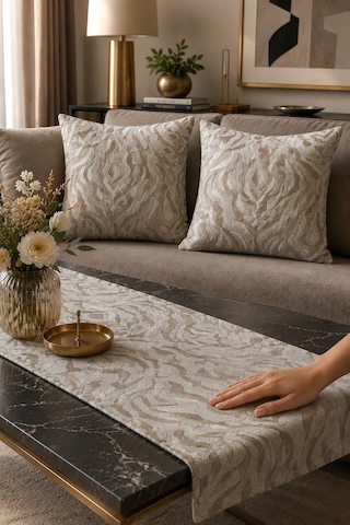 Fuly Consept Ekru Ve Gold Dokulu 2 Li Kırlent Kılıfı 43x43 Ve Runner 30x120 Set
