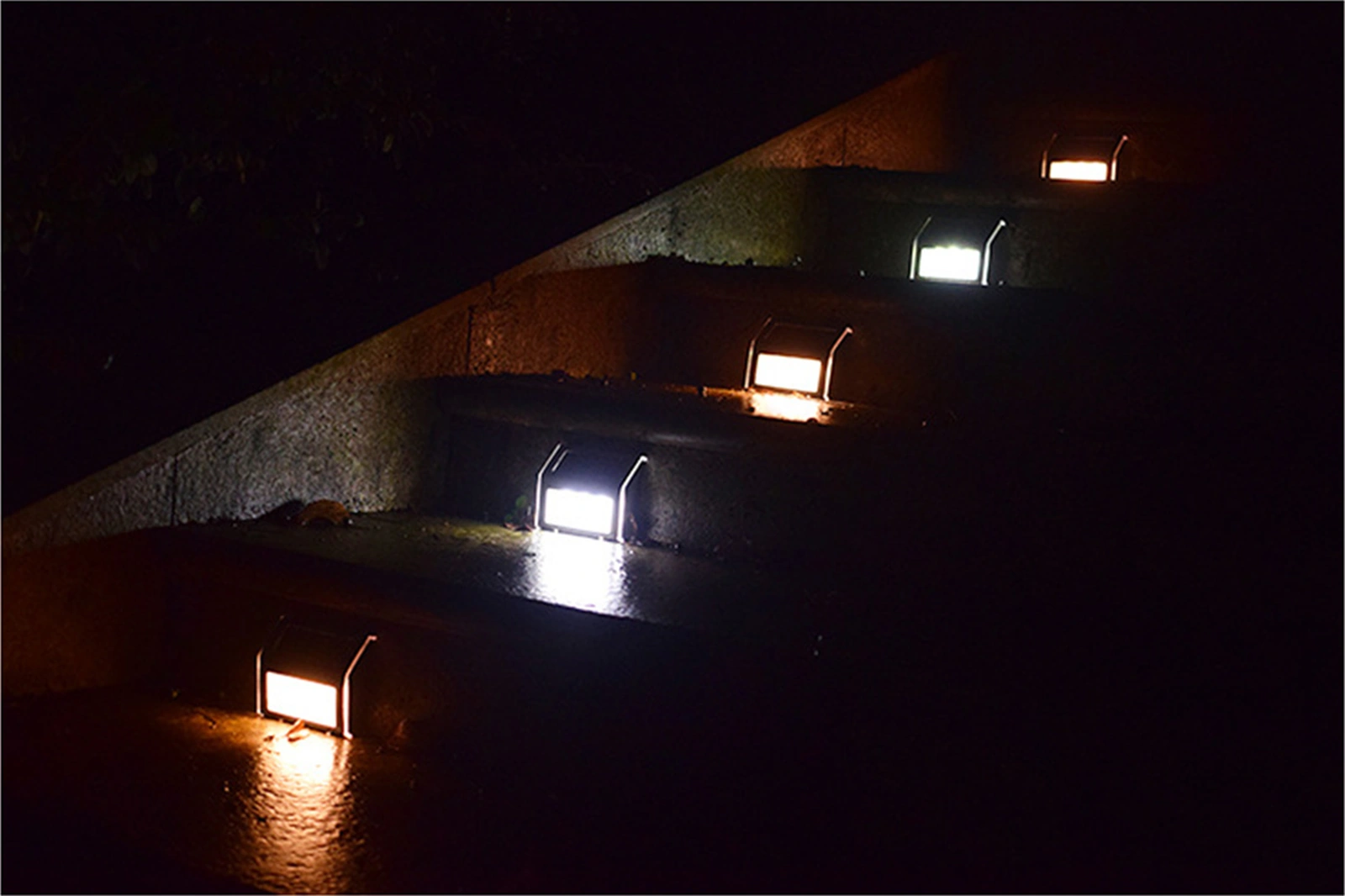 Xindoker Güneş Enerjili 3 Led Isınma Işığı Dış Mekan Merdiven Duvar Çit Aydınlatması Ip44 Paslanmaz Çelik