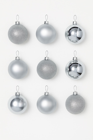 Noel Çam Ağacı Süsü 12 Li Parlak Simli Gümüş Top Süsler Yılbaşı Çam Ağacı Süsleri 4 Cm Ev Ofis Dekor Çok Renkli