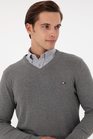 U.S. Polo Assn. Erkek Slim Fit V Yaka Gri Melanj Kazak 50298283-VR086