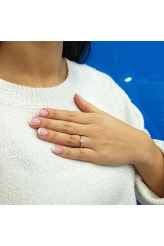 Lova E Renk 0,18 Karat Pırlanta Tektaş Yüzük - IDL Sertifikalı