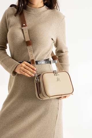 Baginn Çapraz Askılı Kadın Omuz Çantası 25 15 Cm Vegan Deri Mega Bag Postacı Çanta Günlül Suni Deri Çanta Vizon