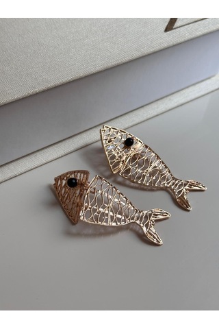 Balık Figürlü Altın Renk Kadın Çelik Küpe Eğlenceli Ve Şık Tasarım Altın