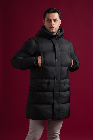 Slimfit Kapşonlu Çıtçıt Ve Fermuar Kapamalı Yan Ve Gögüs Fermuar Cepli Yoğun Elyaf Dolgulu Erkek Uzun Spor Mont 001