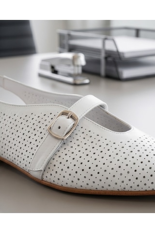 Futsishoes Muse Beyaz Hakiki Deri Lazer Kesim Tokalı Kadın Babet Ayakkabı
