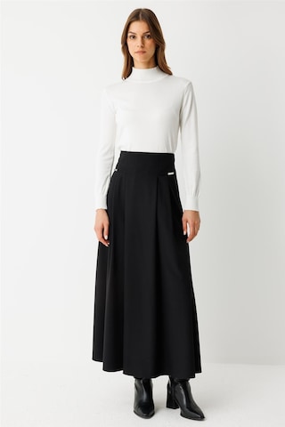 Aksesuar Detaylı Etek Siyah Siyah