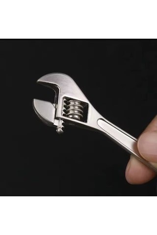 Fonksiyonel İngiliz Anahtarı Şeklinde Anahtarlık Açık Gri