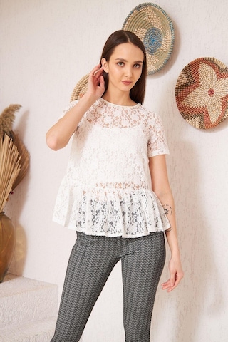 Darlin Moda Beyaz Dantelli Yakası Boncuk Detaylı Astarsız Bluz DM10331 Beyaz