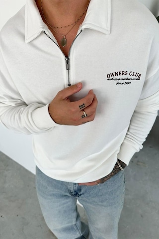 Beyaz Ow Nakış Yarım Fermuarlı Sweatshirt Beyaz