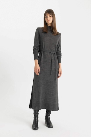 Defacto Regular Fit Yarım Balıkçı Yaka Basic Düz Yırtmaçlı Uzun Kollu Maxi Triko Elbise A9807AX24WNAR168 Antrasit