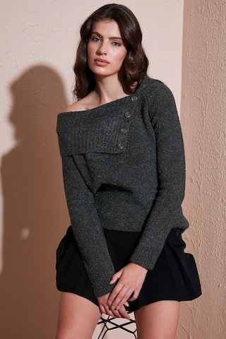 Lela Premium Regular Fit Kayık Yaka Düğme Detaylı Bayan Kazak 680Kz002563 Antrasit