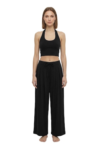Cottonhıll Siyah Viskon Halter Yaka Sırt Dekolteli Kadın Crop Atlet