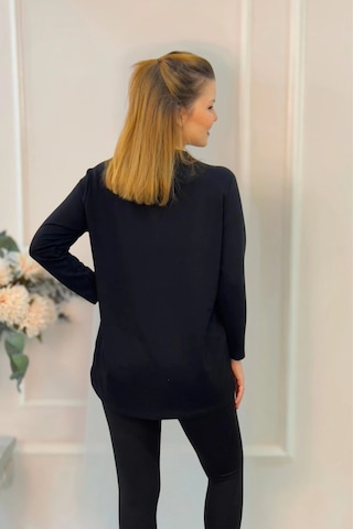 Yakası Toka Detaylı Parçalı Bluz Siyah