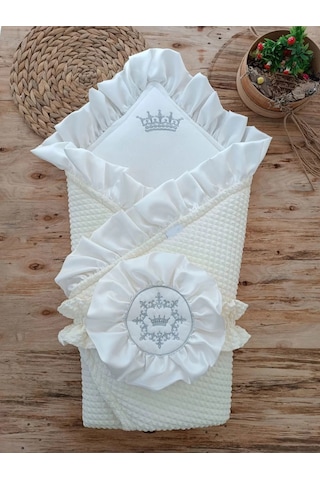 Yenidoğan Piramitland Soft Taç Nakışlı Bebek Battaniyesi Kundak Krem Çok Renkli