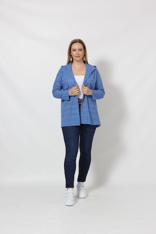 B029m Kapüşonlu Delikli Mevsimlik Ceket Mavi 001