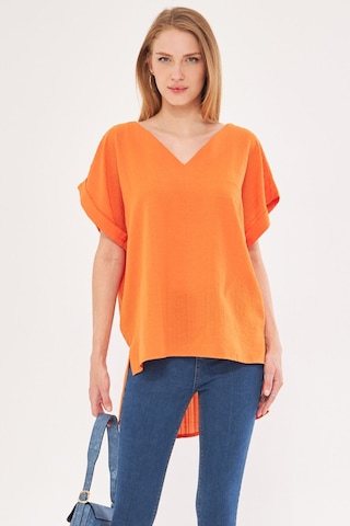 Armonika Kadın Turuncu V Yaka Yanları Yırtmaçlı Arkası Uzun Duble Kol Detaylı Oversize Bluz Arm-24y001074