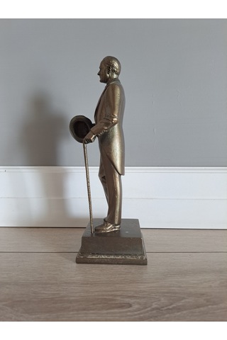 Şapkalı Atatürk Heykeli Biblo - Büyük Boy