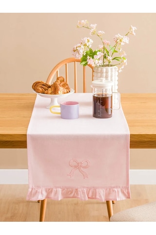 Pembe Fiyonk Nakışlı Fırfır Detaylı Runner 45x150 Cm