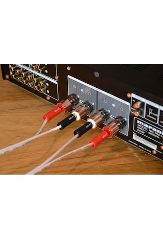 QED QE-1810 Airloc ABS 4mm Banana Konnektör (1 Kırmızı + 1 Siyah)