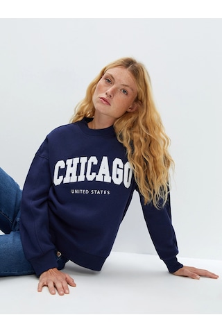LC Waikiki Lcw Vision Lacivert Bisiklet Yaka Baskılı Oversize Kadın Kalın Sweatshirt Lacivert Hfh