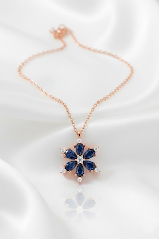 Çekirdekjewelry 925 Ayar Gümüş Safir Kamelya Çiçeği Kolye Rose
