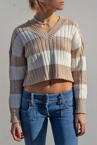 Madmext Bej V Yaka Çizgili Crop Kadın Kazak Mg1441 - Bej