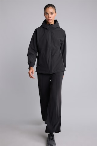 Defacto Regular Fit Rüzgar Geçirmez Su İtici Kapüşonlu Fermuarlı Cepli Polar Astarlı Mont H0672ax26wnbk81 Siyah-bk81
