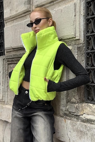 Veraura Lifestyle Neon Yeşil Sırtı Taş İşlemeli Dik Yaka Kısa Şişme Yelek