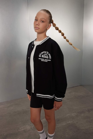 Defacto Kız Çocuk Kolej Yaka Kalın Kumaş İçi Yumuşak Tüylü Bomber Hırka A4816A824AUBK81 Siyah