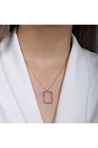 D Harfi Zirkon Taşlı Rose Gold Kaplama Çerçeveli Gümüş Kolye Gümüş
