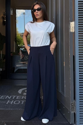 Madmext Lacivert Rahat Kesim Pileli Pantolon Mg2709