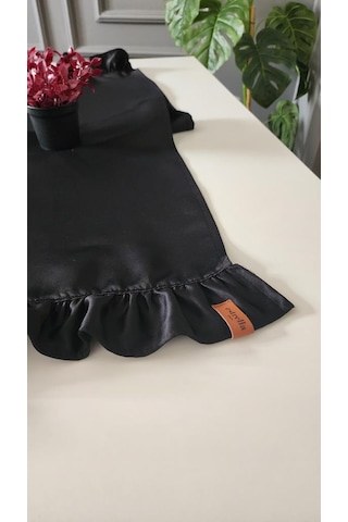 Cemre Saten 2-kenar Fırfırlı Vintage Runner Örtü Siyah 40x110