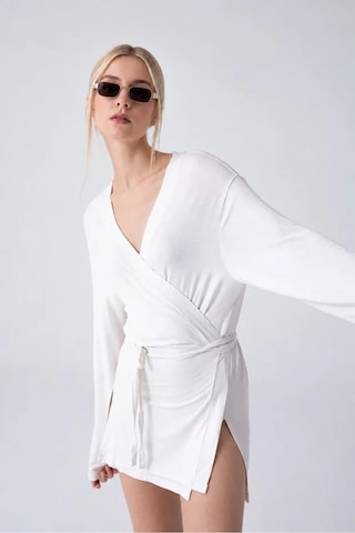 Cloudymood Kadın Siyah Kuşaklı Ultra Soft Ekru Kimono Beyaz - 924380525 Beyaz