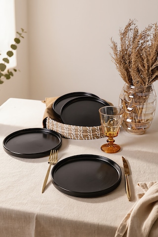 Keramika Mat Siyah Stackable Pasta Tabağı 21 Cm 4 Adet Keramika Mat Siyah Stackable Pasta Tabağı 21 Cm 4 Adet