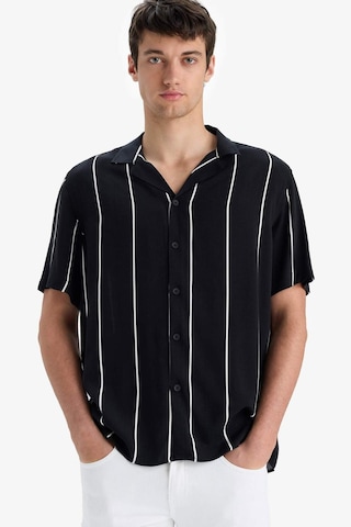 DeFacto Regular Fit Apaş Yaka Çizgili Yazlık Kısa Kollu Gömlek E2559AX25SMBK81