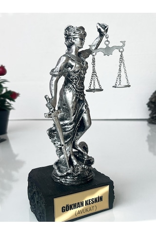Kişiye Özel Adalet Heykeli Themis Figürlü Avukat Masa Üstü Biblo
