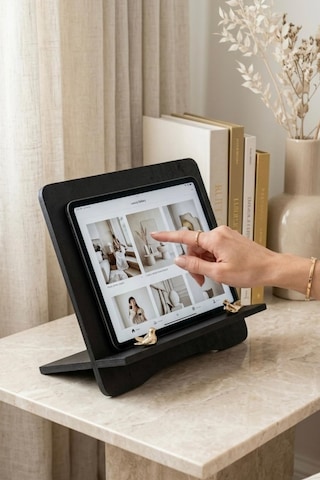 Siyah Ahşap Kitap Tablet Standı Kuş Detaylı