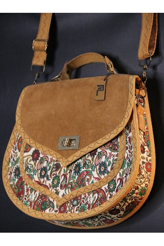Pujiva, Büyük Boy, Etnik, Kilim Desenli, El Ve Omuz Askılı, Fermuarlı, Kilitli, Desenli Çanta En 27 Boy 23 D 6 Bej