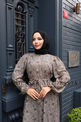 Kadın Açık Kahve Saten Leopar Belden Kuşaklı Uzun Tesettür Elbise S9567 Açık Kahve Açık Kahverengi