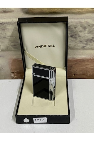Vindiesel Marka Siyah Gri Renk Dik Çizgi Desenli Gazlı Model Kişi