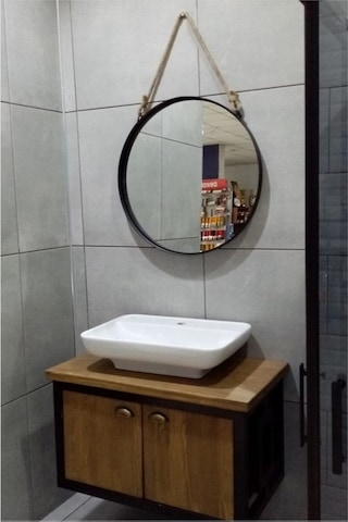 Lama Metal Dekoratif Lavabo Üstü Duvar Aynası Siyah