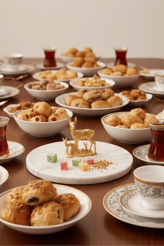 Altın Geyik Ailesi Dekorlu Mermer Lokumluk İkram, Tatlı & Drajelik Sunum Tabağı
